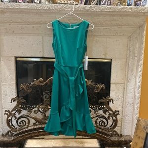 Elegant Calvin Klein Emerald Green Dress